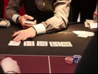 Poker texas hold'em lors d'une soirée casino